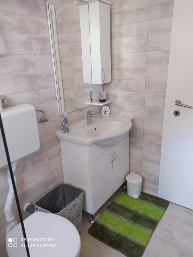 Apartmani Ana Vir Zewnętrze zdjęcie